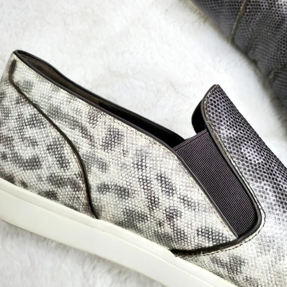 Vince Paeyre Embossed Pointed Cap Toe Slip-On Sneakers - Picture 5 of 11